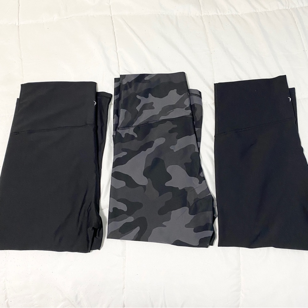 Old Navy active maternity full panel crop leggings black camo women’s size large